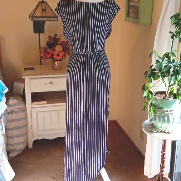 Isaac Mizrahi Live Striped Maxi Dress - Picture 5 of 13